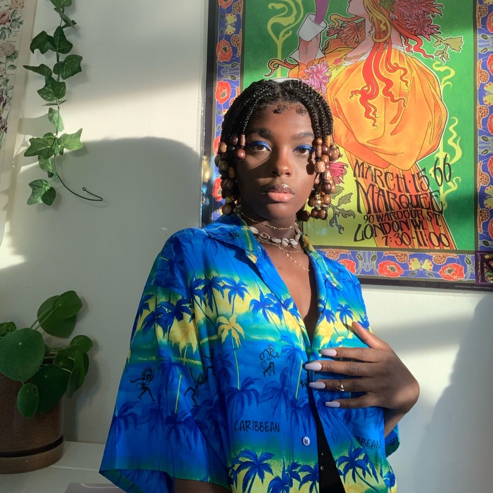 Meet your Posher!☀️💫🌺💛